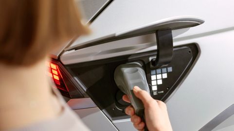 Elektromobil Hyundai IONIQ 5 se dobíjí