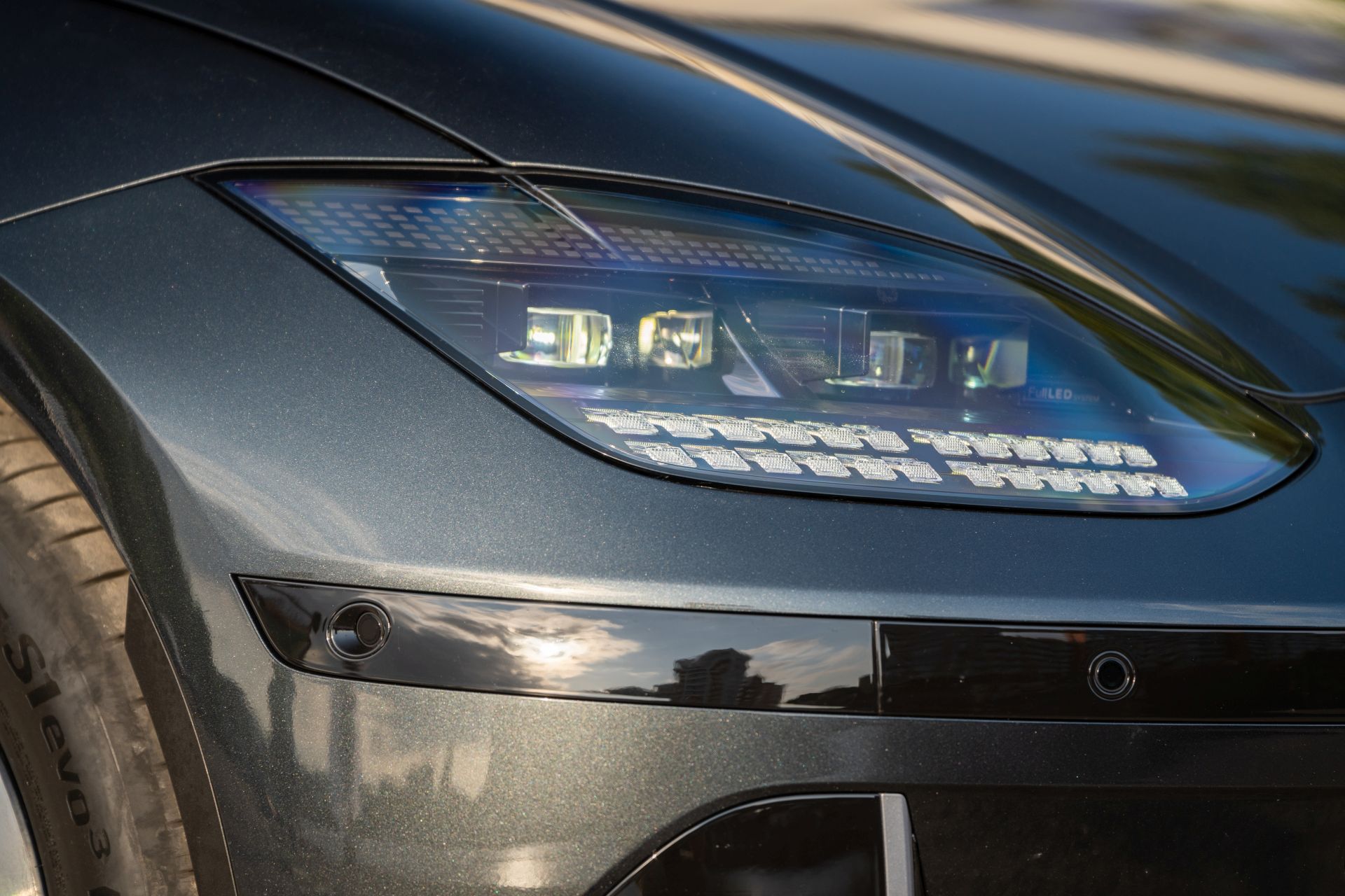 Interiér plně elektrického čtyřdvéřového sedanu Hyundai IONIQ 6.
